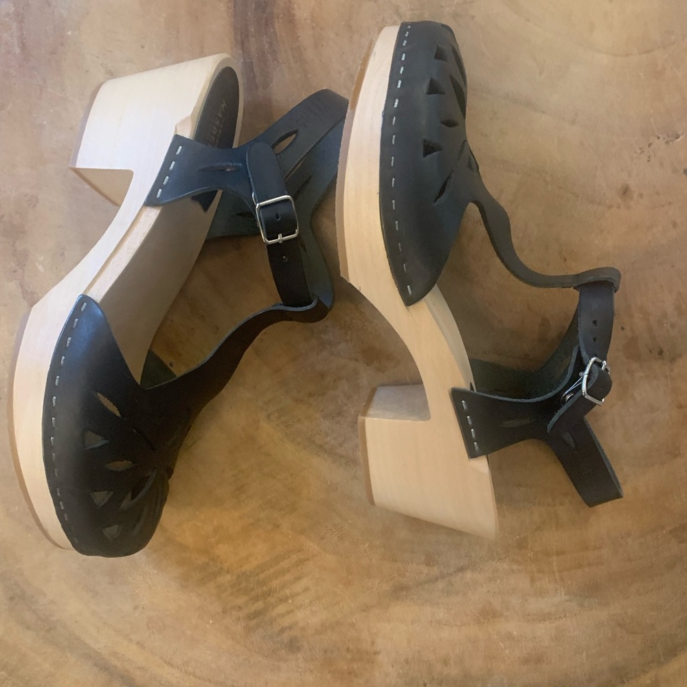Swedish Hasbeens Shoes Sandals T Strap Black Leather EU Size 41